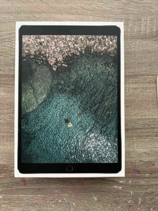 Ipad pro 64 gb 10,5 inch нов със слот за карта