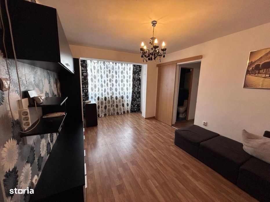 - Apartament 3 camere confort 2 sporit, zona Viziru 1, etaj 3. Mobilat