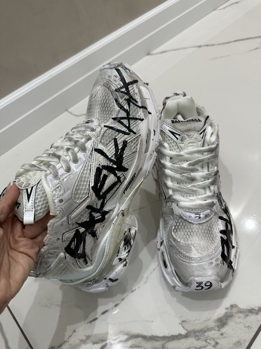 Balenciaga всякакъв модел