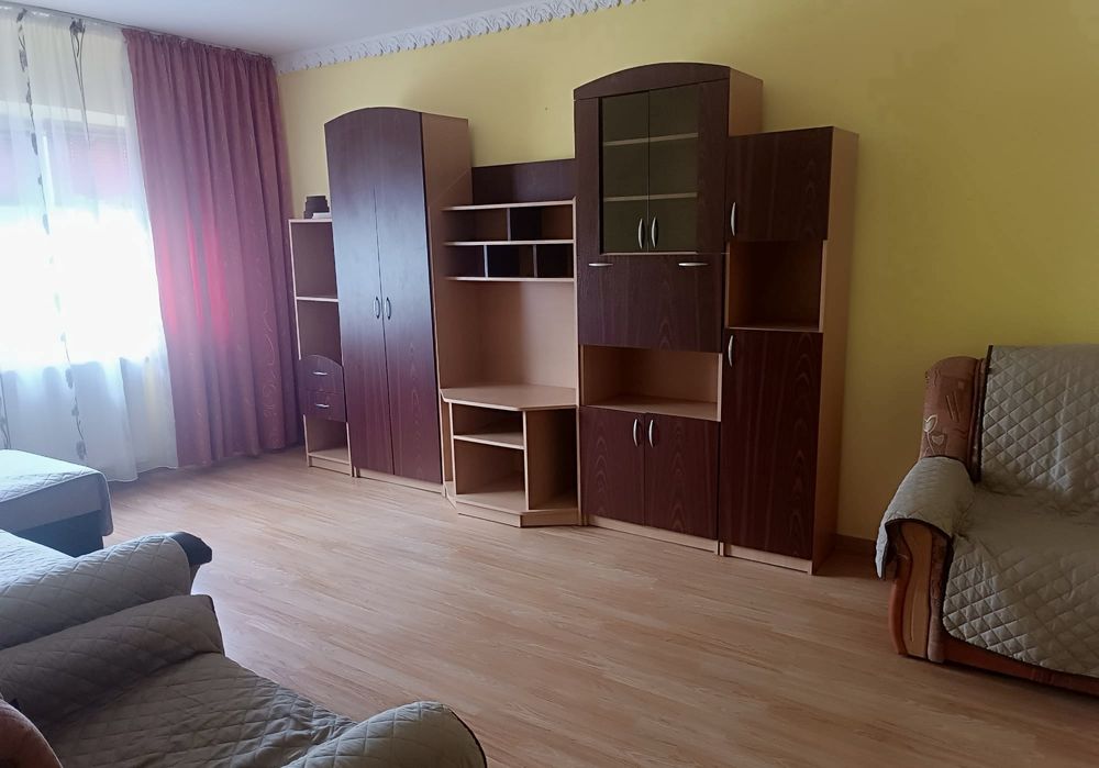 Apartament 3 camere decomandat 65 mp, etaj 2, zona E3,Strada Barajului,