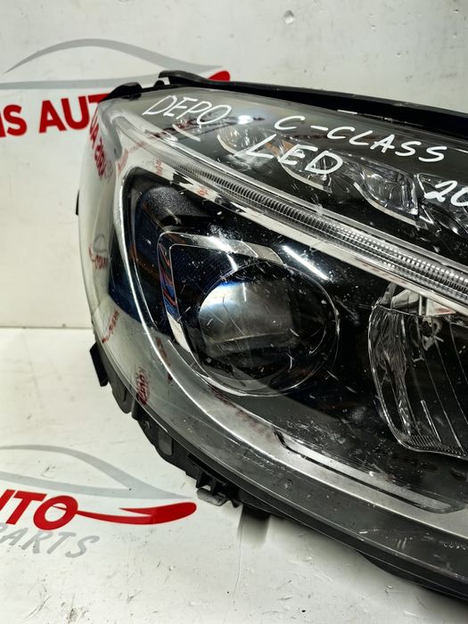 Десен фар Mercedes C Class 205 / Мерцедес Ц Класа 205