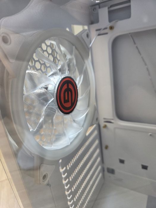 Продам новый корпус Ginzzu RX330