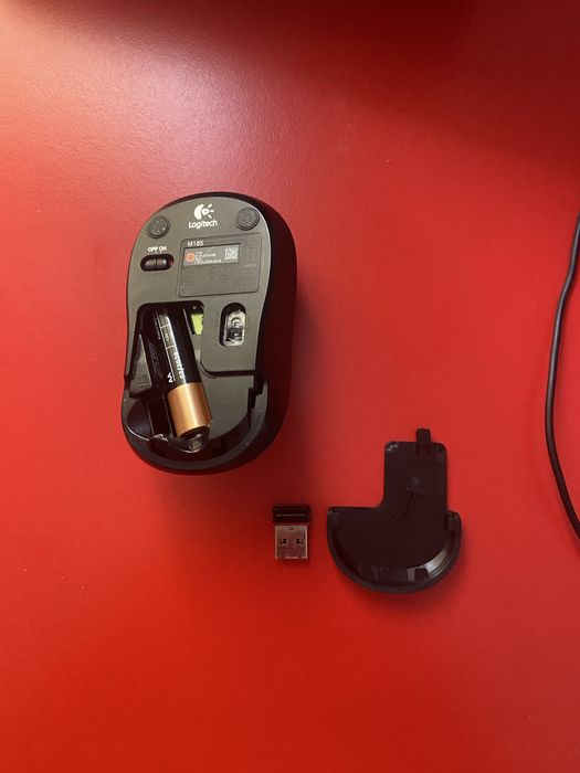 Mouse Wireless Logitech M185 | Stare Bună, funcționează perfect