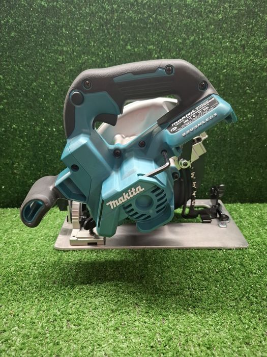 Чисто нов безчетков циркуляр на Makita DHS660