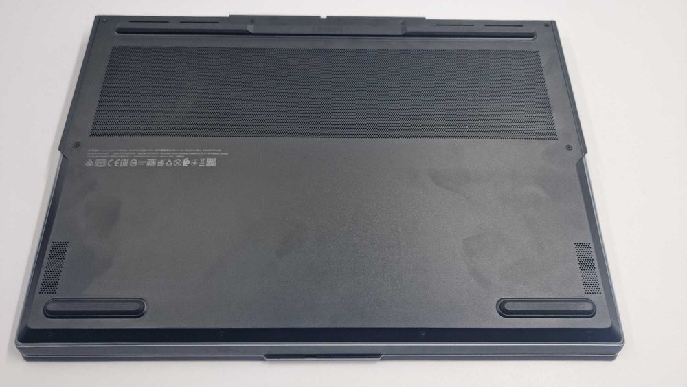 Laptop Lenovo Legion 7 [Amanet Club Caro]