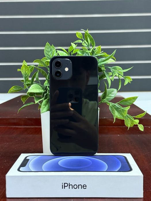 Iphone 12  srochna sotiladi!