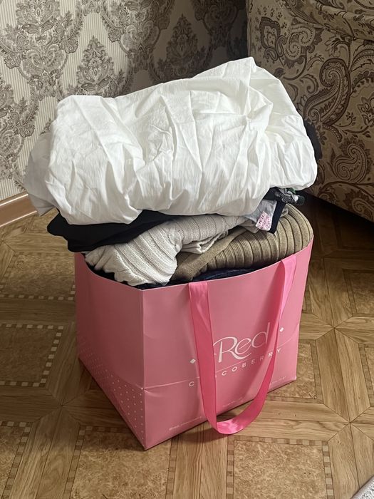 Женская одежда, юбки, кофты, платья