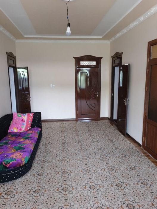 Uy sotiladi yangibozorda