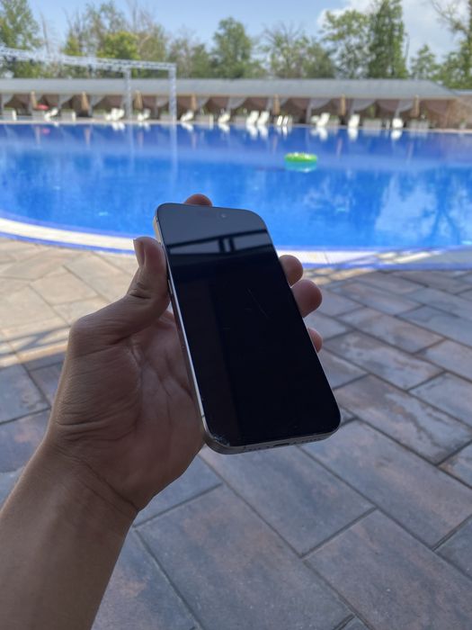 iPhone 15 pro 256гб