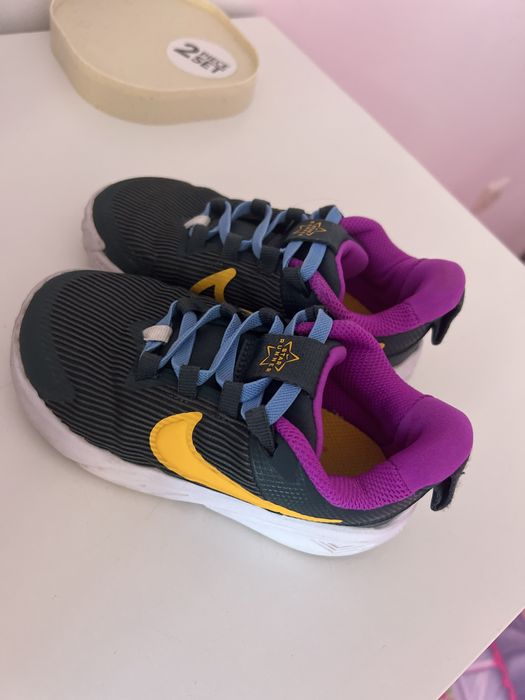 Детски маратонки найк