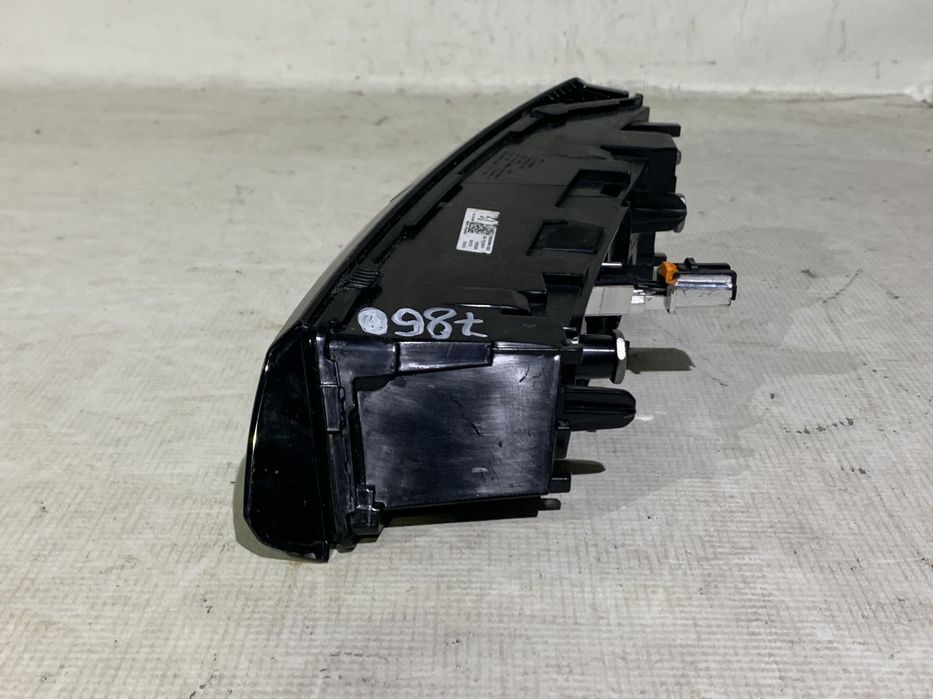 Stop stanga spate pe hayon, Peugeot 308, 2021, 2022, 2023, 2024, cod origine OE 9835300680.