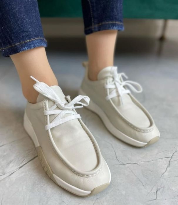 Продам кроссовки