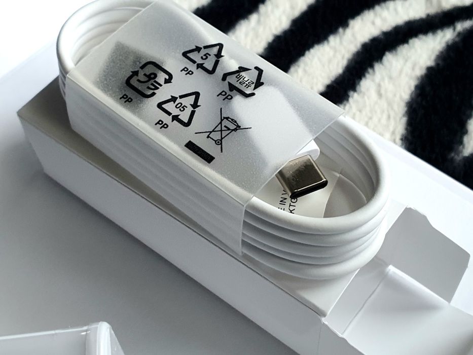 Încărcător usb-c adaptor universal 15w, original Iqos Elvetia