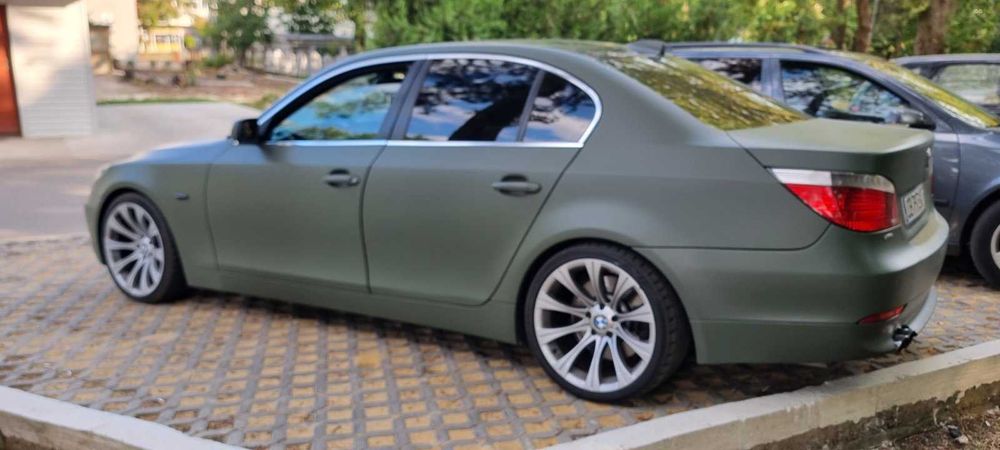 Автомобил BMW E60