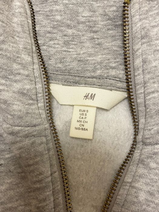 Сива блуза на H&M