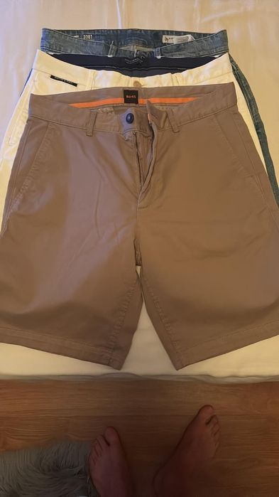 Pantaloni scurti de firma