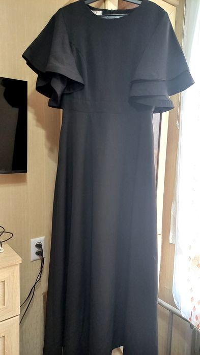 Чёрное вечернее платье