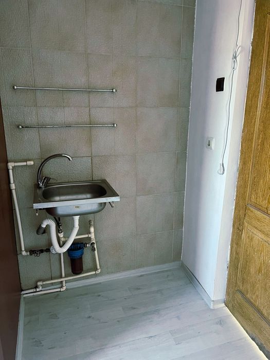 Cameră cămin transformată în APARTAMENT 3 CAMERE – Centrală proprie, B