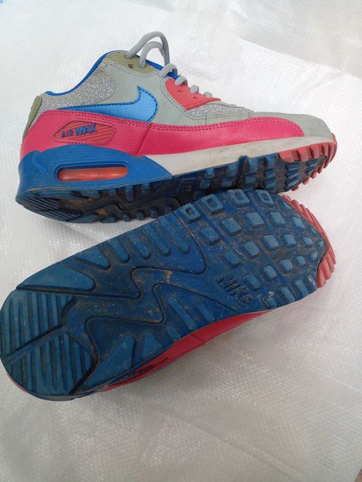 Женские кроссовки Nike