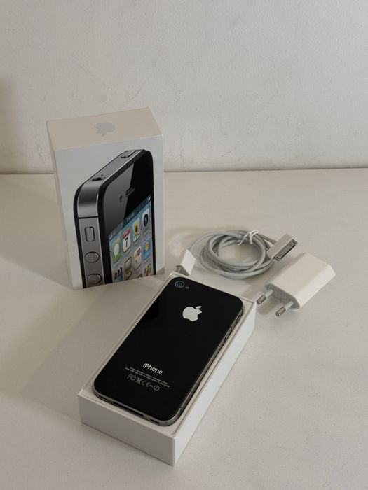 iPhone 4s, în stare excelentă, complet, cu cutie si accesorii