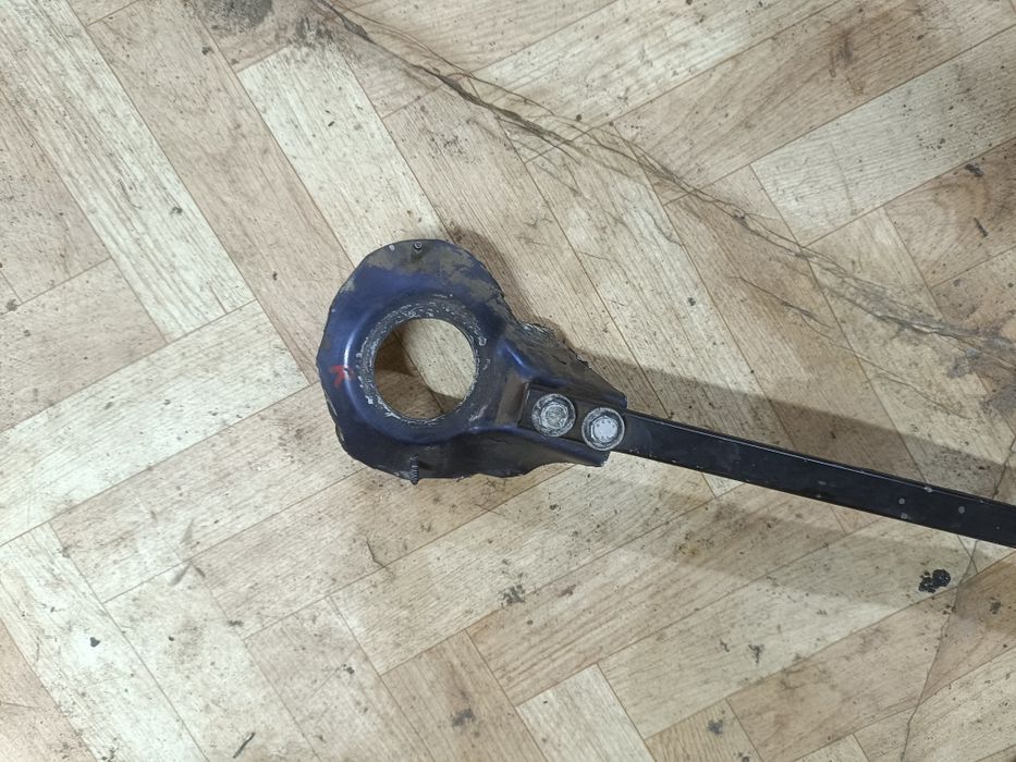 Распорка Ауди б4 2.6/2.8