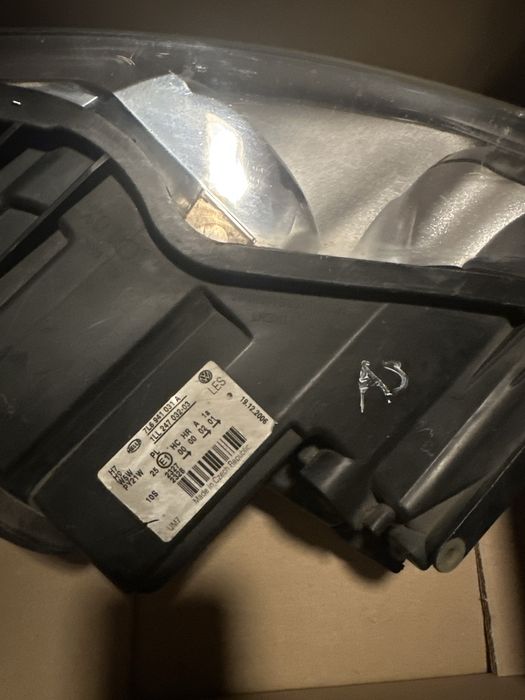 Оригинален Фар HELLA VW туарег ляв без забележки