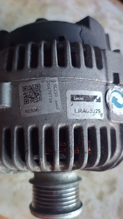 Алтернатор за Мерцедес . Проверен .