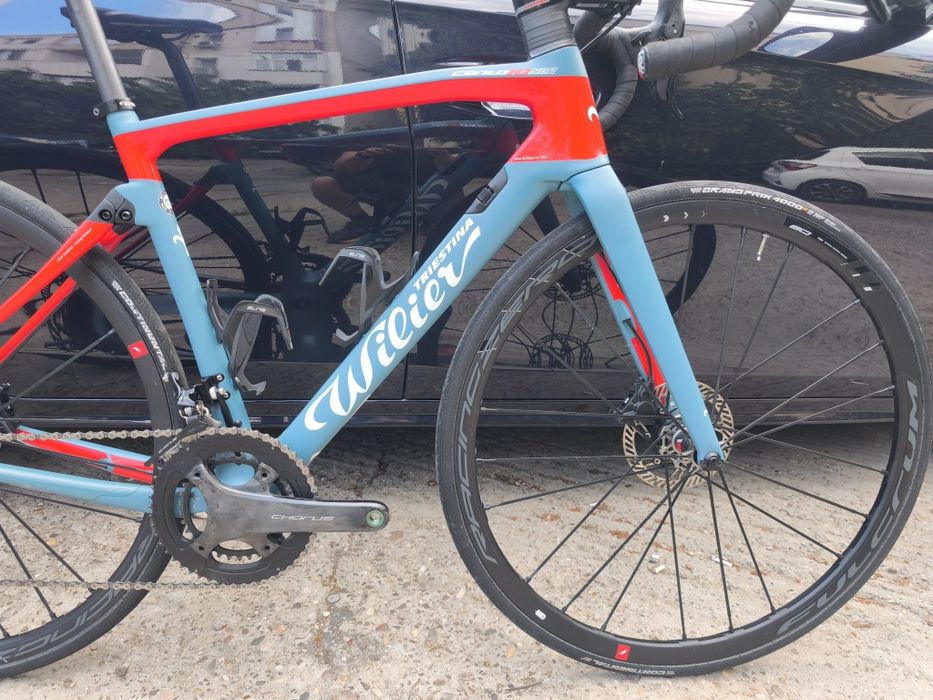 Cursiera Willier cento10ndr disc brake chorus 12 fulcrum racing zero marime S 49cm   top