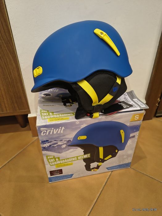 Vând casca ski snowboard mărimea S 70 lei