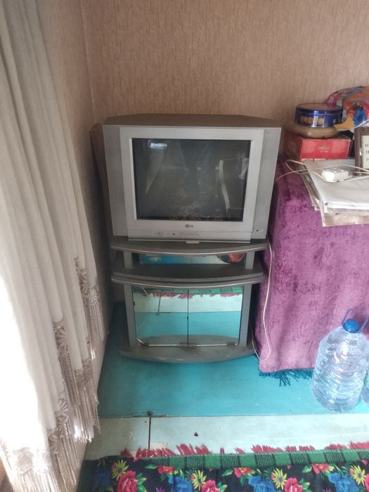 Телевизор LG сотилади