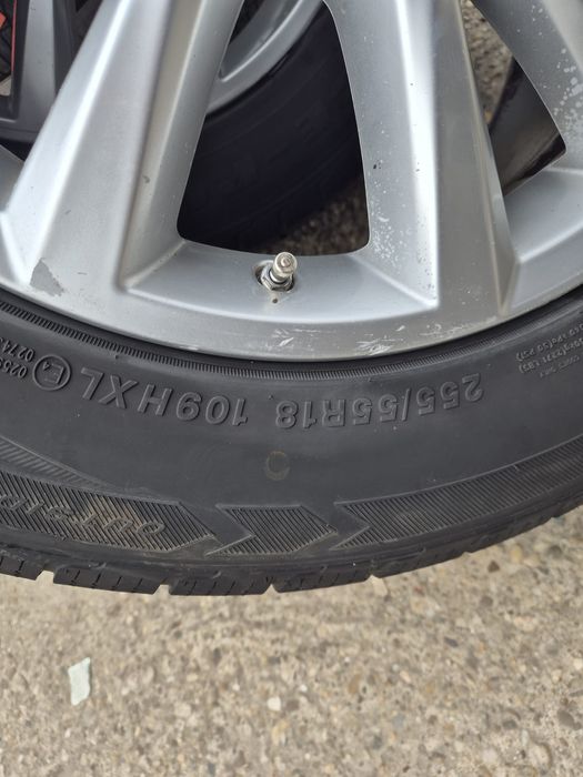 Гуми с джанти за VW Touareg