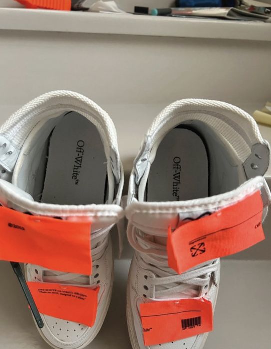 Adidasi Off White Court 3.0