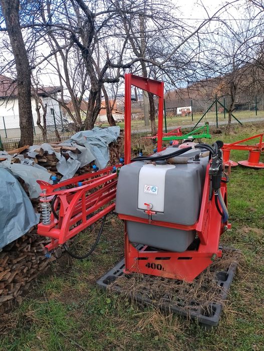 Vând pompa de ierbicidat 400 l