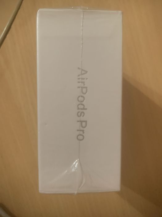 AirPods Pro изготовитель Apple