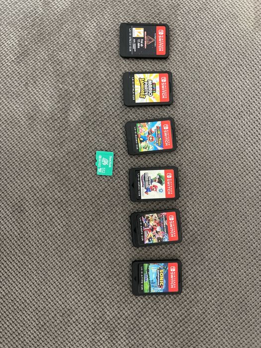 Nitendo switch oled în stare bună.