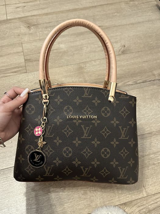 Geanta Louis Vuitton/costul este negociabil