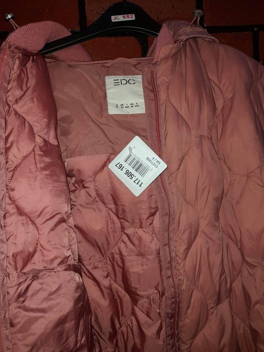 Vând geacă unisex