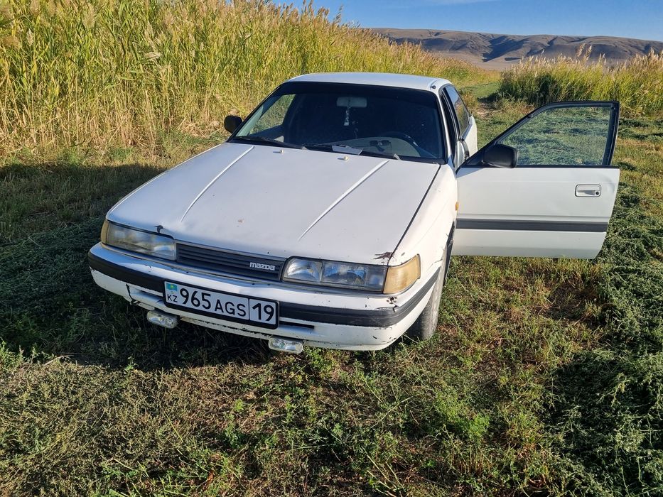 Продам машину мазда 626