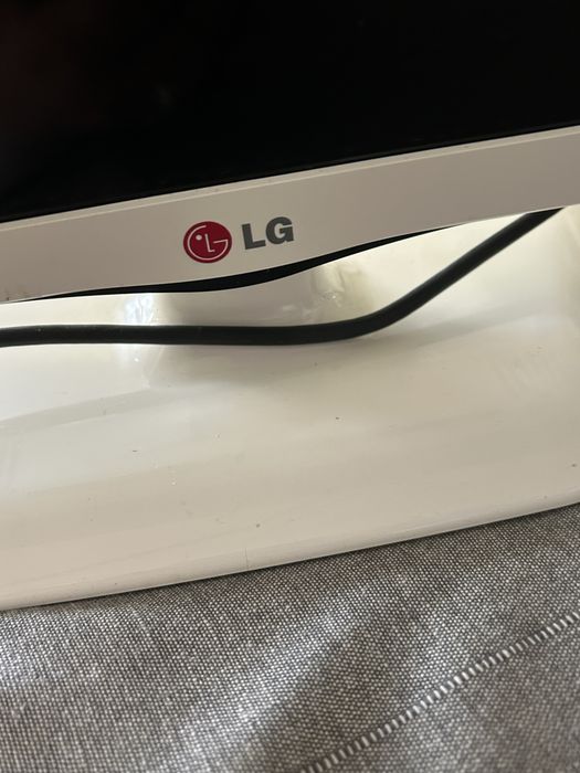 Конфигурация Samsung монитор/TV, desktop, клавиатура, колонки