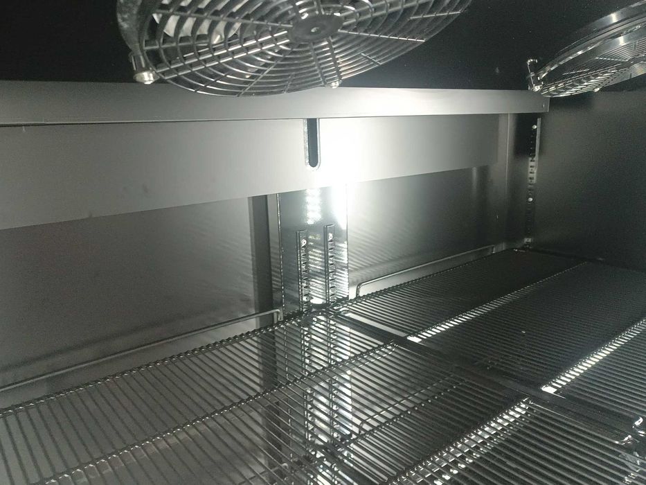 Вертикални хладилни витрини - нови налични на склад