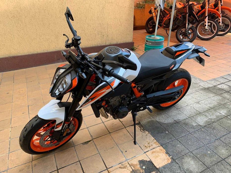 KTM 890 Duke R - 89 kW = 121 CP, 6650 km, unic proprietar