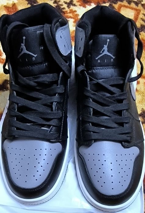 Продам кроссовки