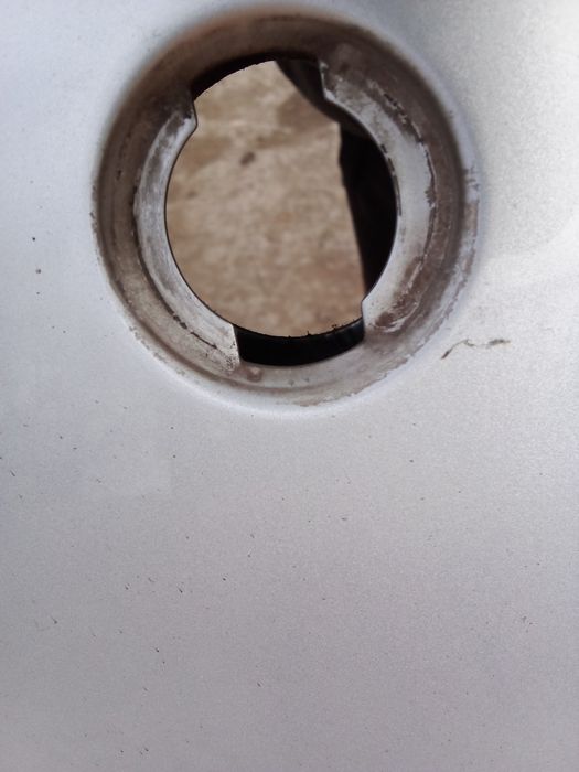 Капот на Мерседес W203