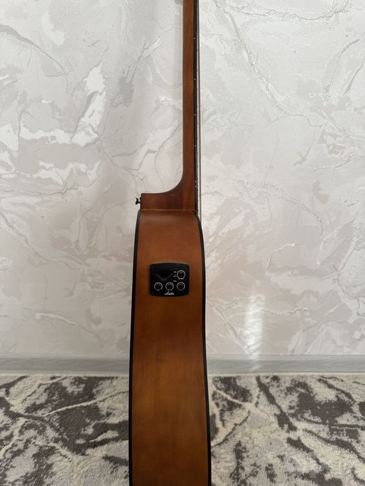 Akustik Gitara  (ASHTON)