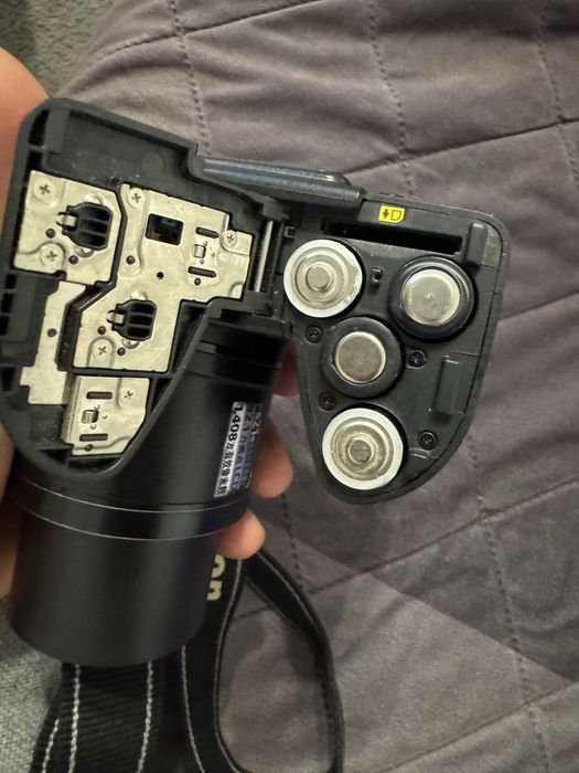Nikon coolpix L120 21X