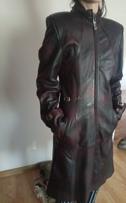 Geaca lunga de piele mărime s/m
