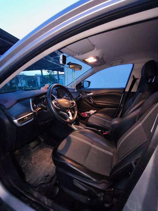 Трекер 2023 йил срочно сотилади.