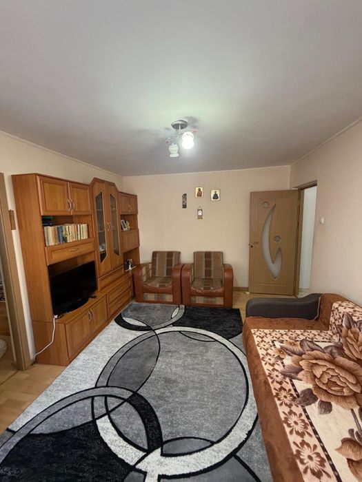 De inchiriat apartament 2 camere