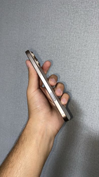 iPhone 16 Pro Max 256гб на гарантии