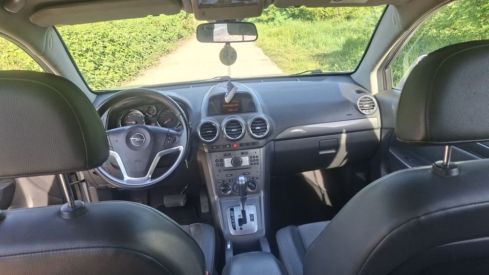 Vând Opel antara 2.0 4X4